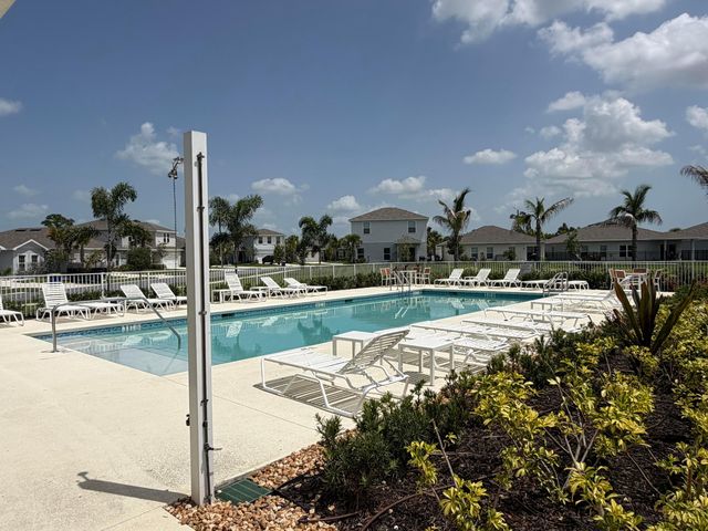812 Persimmon Place, Fort Pierce, FL 34981