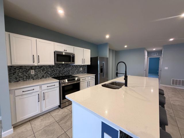 812 Persimmon Place, Fort Pierce, FL 34981