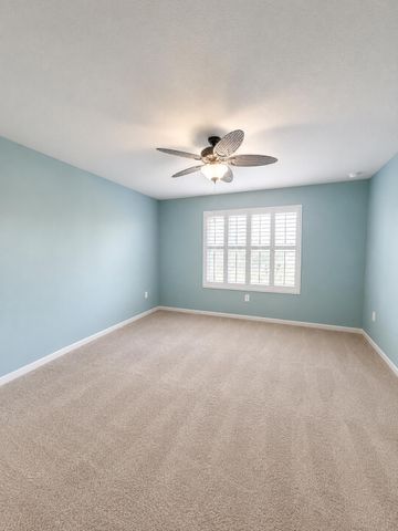 812 Persimmon Place, Fort Pierce, FL 34981