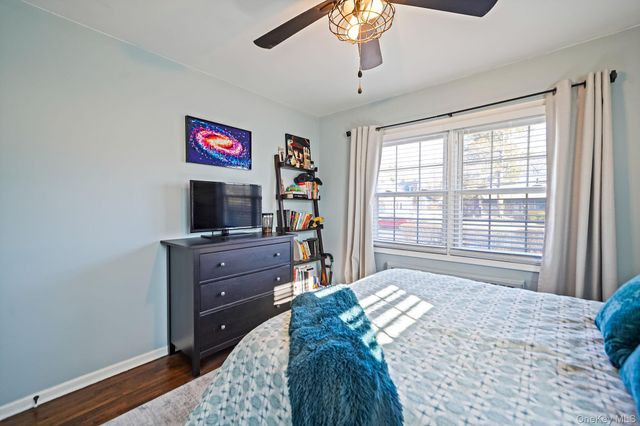 34 W Lakeland Street, Bay Shore, NY 11706