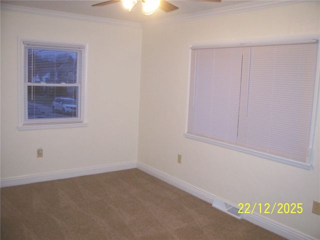 49 E 4th Ave, Latrobe, PA 15650