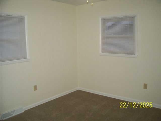 49 E 4th Ave, Latrobe, PA 15650