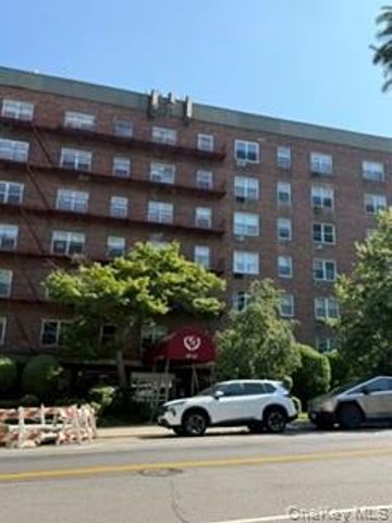 47-27 Little Neck Pkwy Little Neck pkwy 3G, Little Neck, NY 11362