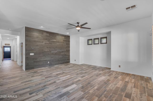 3806 E TAURUS Place, Chandler, AZ 85249