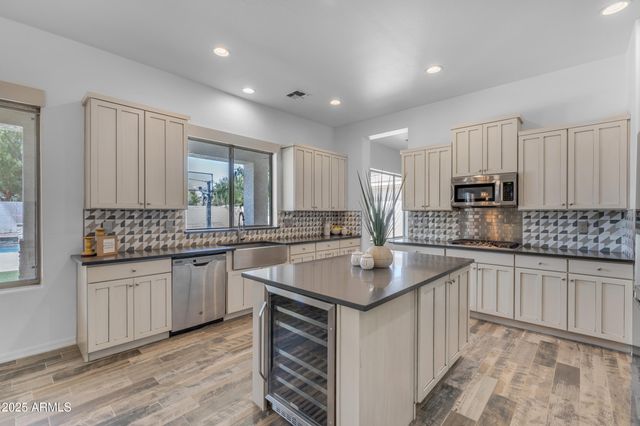 3806 E TAURUS Place, Chandler, AZ 85249