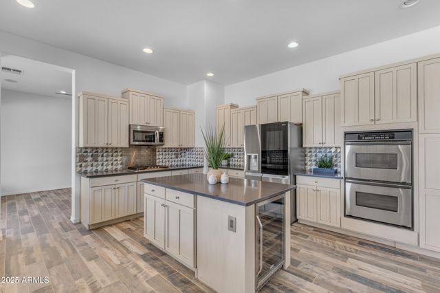 3806 E TAURUS Place, Chandler, AZ 85249