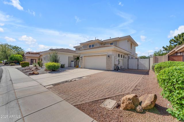 3806 E TAURUS Place, Chandler, AZ 85249
