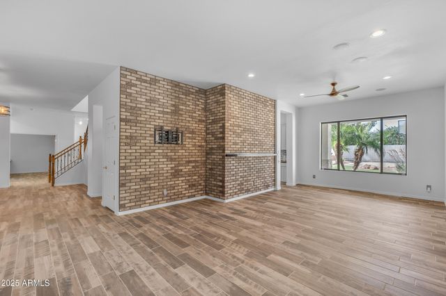 3806 E TAURUS Place, Chandler, AZ 85249