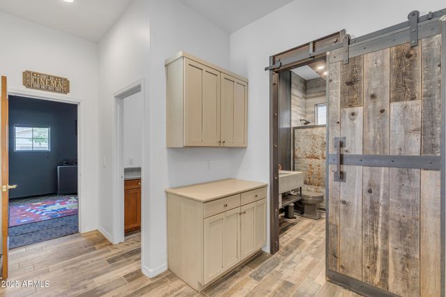 3806 E TAURUS Place, Chandler, AZ 85249