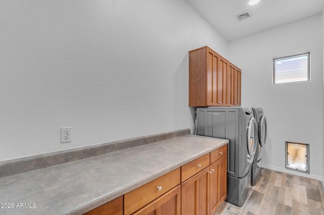 3806 E TAURUS Place, Chandler, AZ 85249
