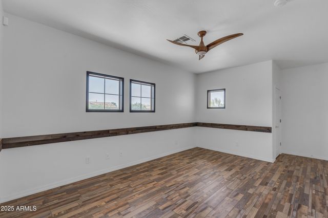 3806 E TAURUS Place, Chandler, AZ 85249