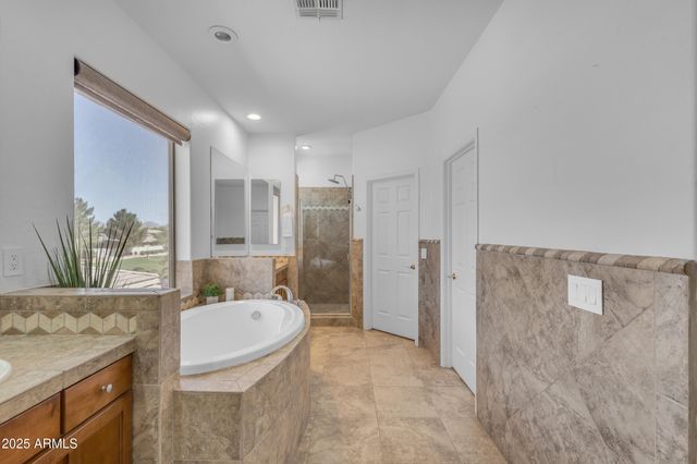 3806 E TAURUS Place, Chandler, AZ 85249