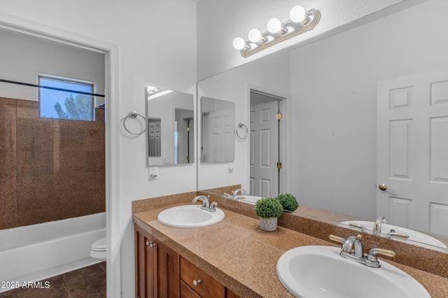 3806 E TAURUS Place, Chandler, AZ 85249