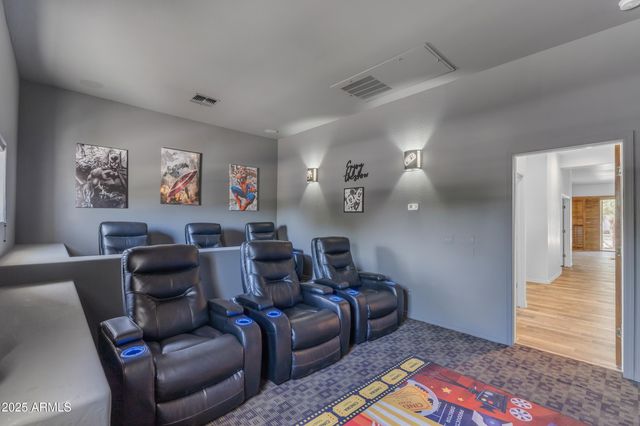 3806 E TAURUS Place, Chandler, AZ 85249