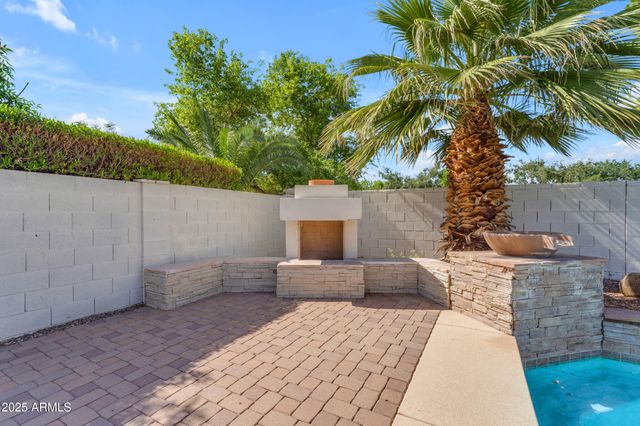 3806 E TAURUS Place, Chandler, AZ 85249