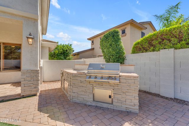 3806 E TAURUS Place, Chandler, AZ 85249