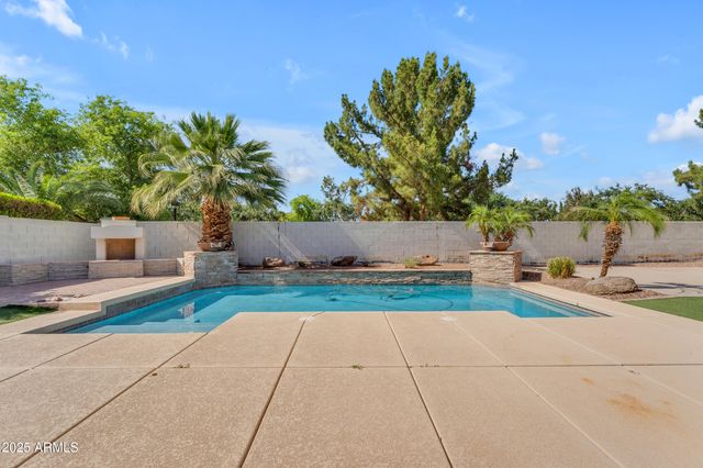 3806 E TAURUS Place, Chandler, AZ 85249