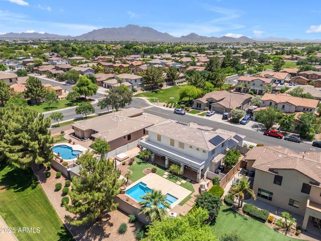 3806 E TAURUS Place, Chandler, AZ 85249