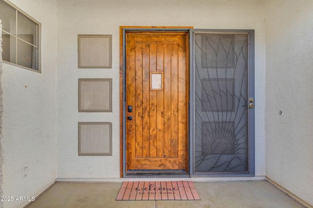 3806 E TAURUS Place, Chandler, AZ 85249