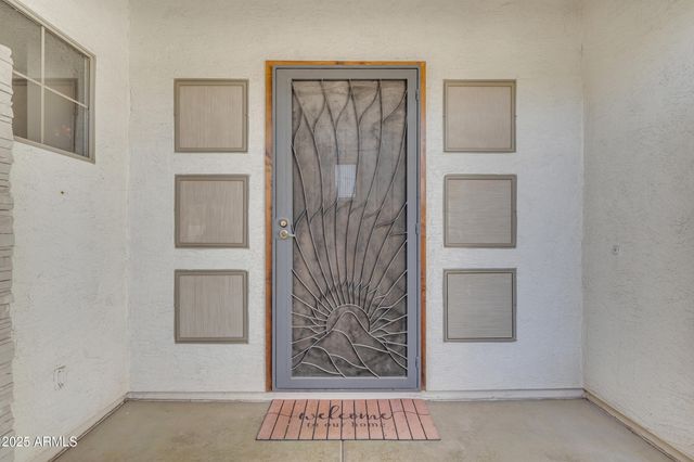 3806 E TAURUS Place, Chandler, AZ 85249