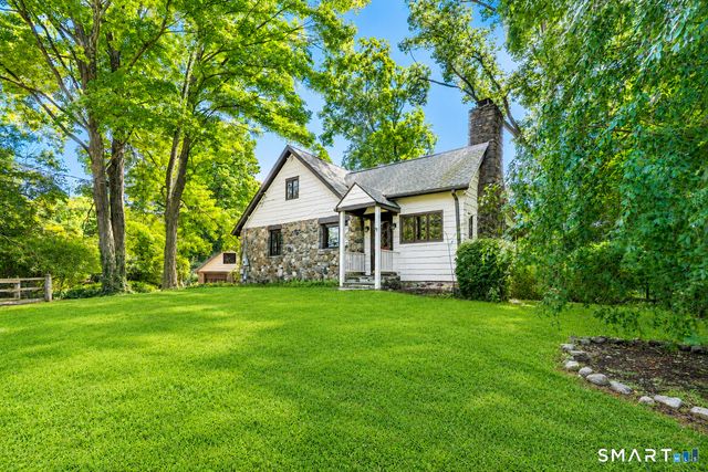 296 Bennetts Farm Road, Ridgefield, CT 06877