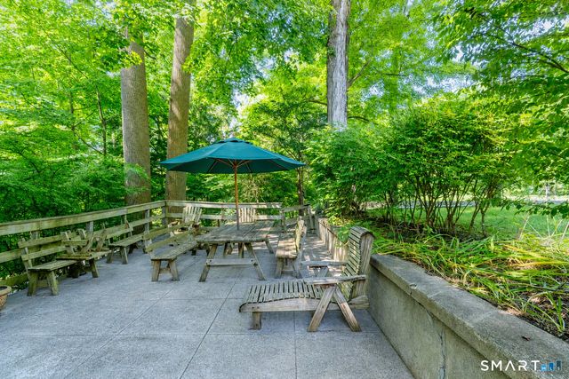296 Bennetts Farm Road, Ridgefield, CT 06877