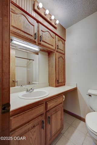 2920 N Chandler Avenue, Joplin, MO 64801