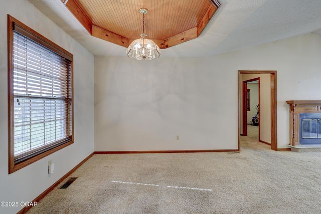 2920 N Chandler Avenue, Joplin, MO 64801