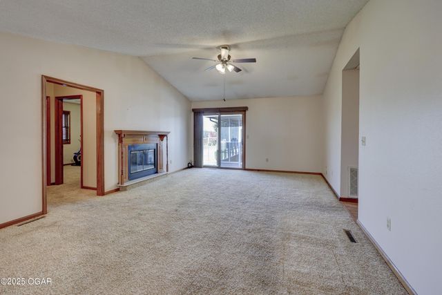 2920 N Chandler Avenue, Joplin, MO 64801