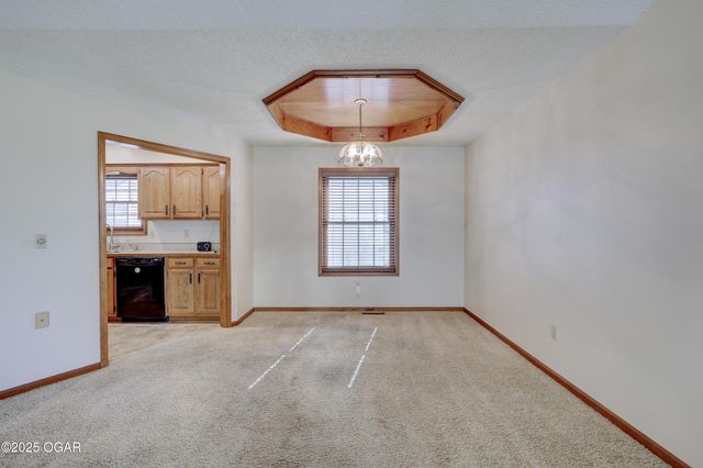 2920 N Chandler Avenue, Joplin, MO 64801