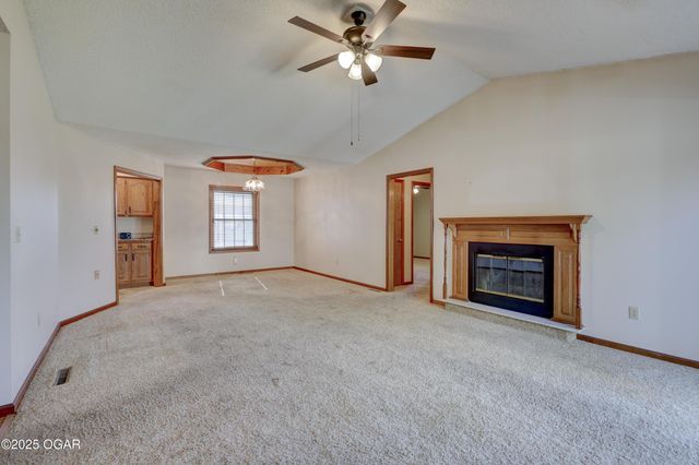 2920 N Chandler Avenue, Joplin, MO 64801