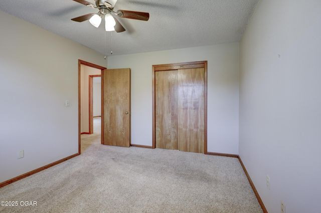 2920 N Chandler Avenue, Joplin, MO 64801