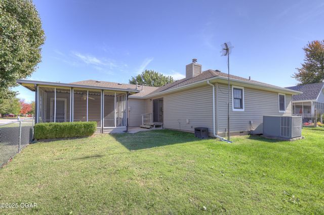 2920 N Chandler Avenue, Joplin, MO 64801