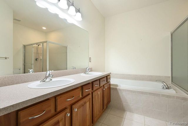 48608 Oak Bridge Drive, Canton Charter Township, MI 48188