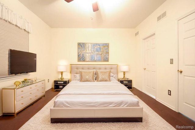 48608 Oak Bridge Drive, Canton Charter Township, MI 48188