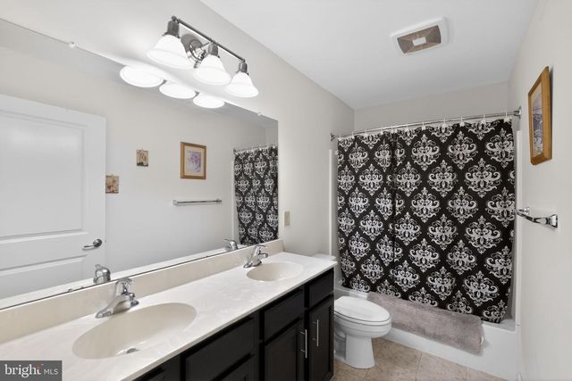 33 ROWAND WAY E, Clementon, NJ 08021