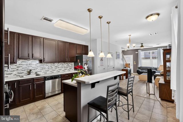 33 ROWAND WAY E, Clementon, NJ 08021