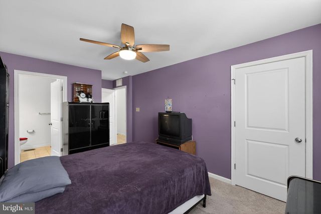 33 ROWAND WAY E, Clementon, NJ 08021