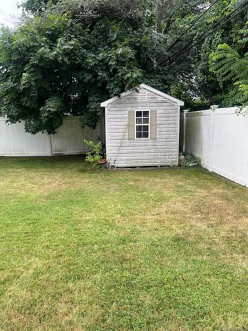 68 Cliff Drive, Hicksville, NY 11801