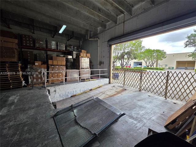 10475 NW 37th Terrace, Doral, FL 33178