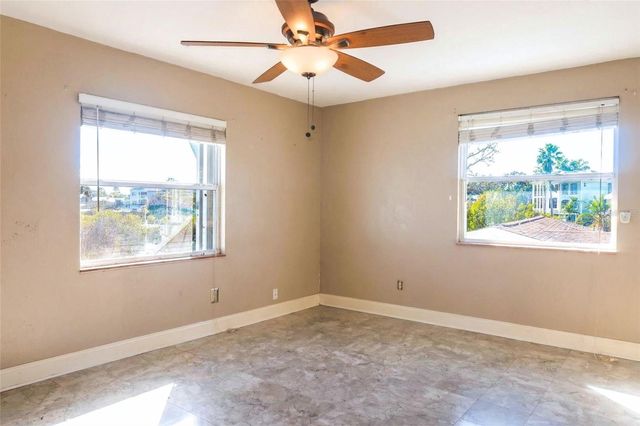 303 LAGOON DRIVE, Palm Harbor, FL 34683