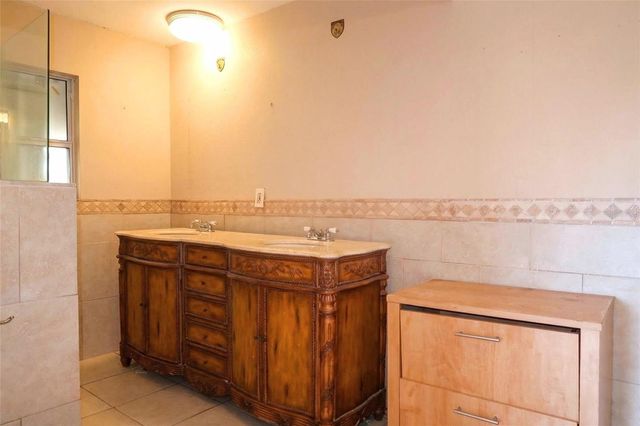 303 LAGOON DRIVE, Palm Harbor, FL 34683