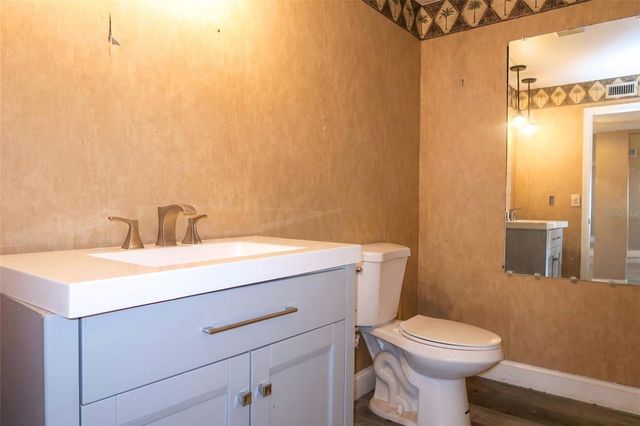 303 LAGOON DRIVE, Palm Harbor, FL 34683