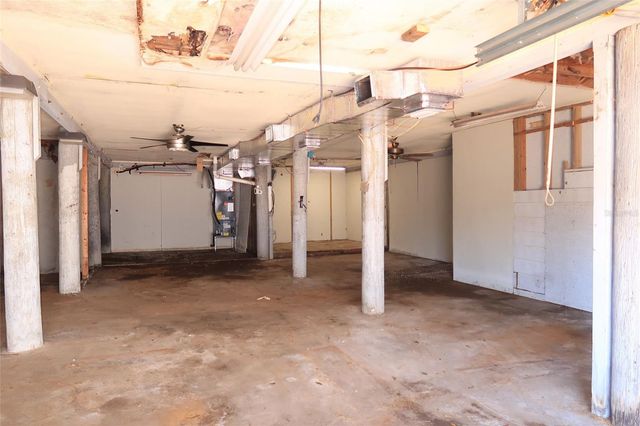 303 LAGOON DRIVE, Palm Harbor, FL 34683