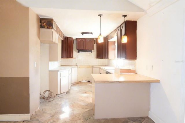 303 LAGOON DRIVE, Palm Harbor, FL 34683