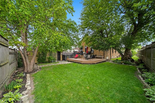 7246 N Oleander Avenue, Chicago, IL 60631