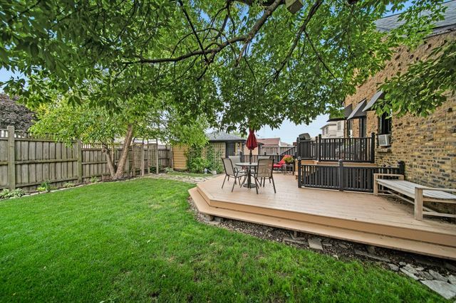 7246 N Oleander Avenue, Chicago, IL 60631