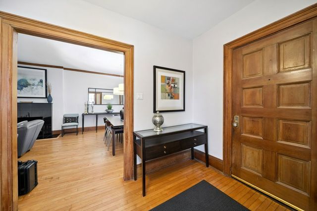 7246 N Oleander Avenue, Chicago, IL 60631