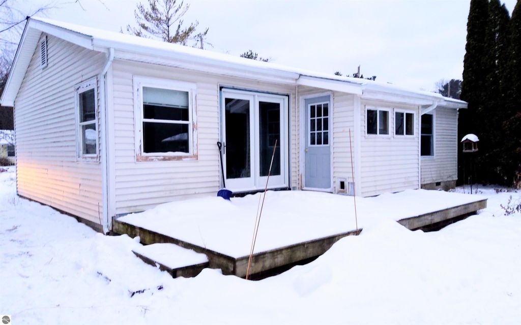 Image 2 of property listing at 609 Ash Street, Elk Rapids, MI 49629