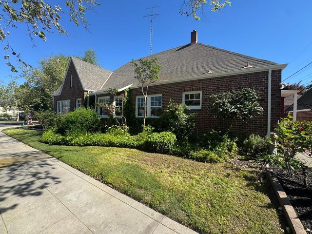 52 W Adams St, Stockton, CA 95204